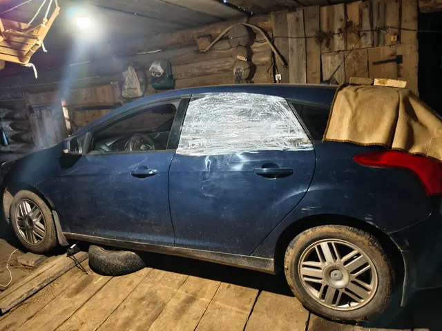 Легковой автомобиль марки Ford Focus, 2012 г.в, г/н У542СВ43, цвет: темно-синий, VIN X9FKXXEEBKCB64020