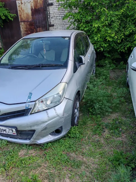 Автомобиль марки Toyota Vitz, г/н A650BM79, 2012 г.в, № кузова KSP1302040503,цвет серый