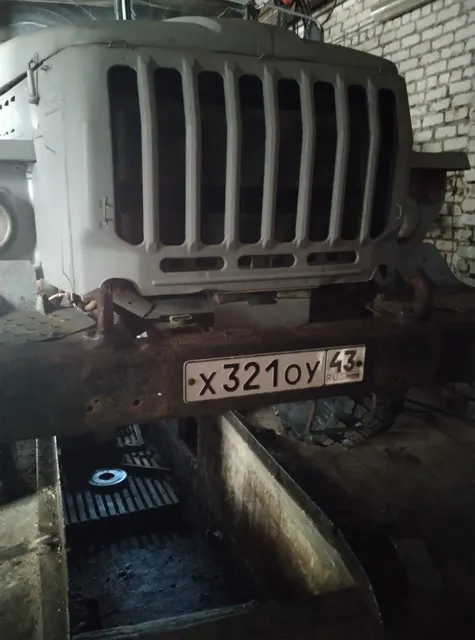 Грузовой автомобиль марки УРАЛ 55571, грузовой седельный тягач, 1994 г.в., г/н Х3210У43, цвет песочный, VIN X1H555710R0047105, номер шасси (рамы) R0047105, номер кузова (прицепа) 43200040007186, № двигателя 10131757