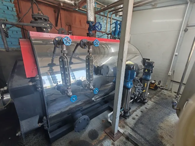 Паровой котел, марка Thermomash SM-1000, 2023 г.в., зав. номер 23074, цвет красный (арест)
