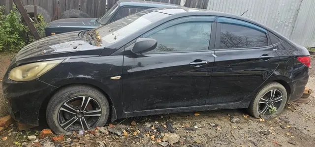 Автомобиль HYUNDAI SOLARIS, г/н Т062РТ124, 2011г.в., VIN Z94CT41CABR002441. Рабочее состояние, и комплектность автомобиля не проверялось. Находится в г. Канск, данное имущество обращено в доход государства (Документы, ключи отсутствуют) (174/26)