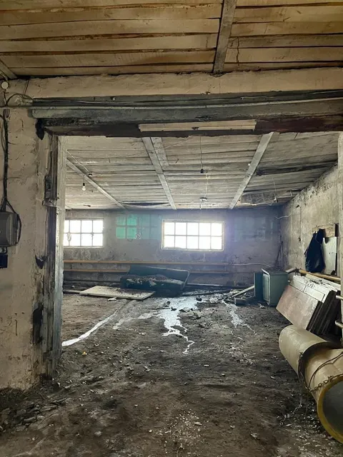 Гараж Пл. 103.7 кв. м. Местоположение: Республика Башкортостан, р-н. Салаватский, с. Малояз, ул. Советская, д. 63 Кадастровый номер: 02:42:130108:677