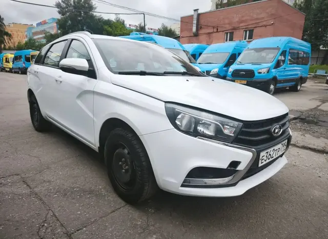 Продажа транспортного средства Легковые автомобили LADA VESTA (VIN) XTAGFK110LY403795
