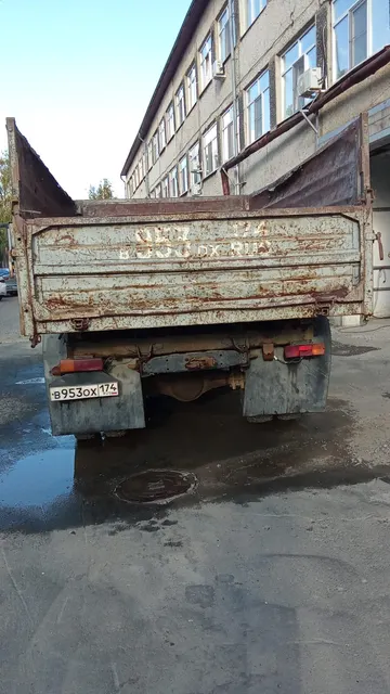 Грузовой самосвал ГАЗ-САЗ-35071