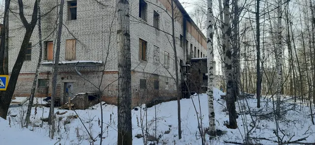 Право на заключение договора аренды объекта муниципального имущества, находящегося в собственности Новоургальского городского поселения Верхнебуреинского муниципального района Хабаровского края: нежилое помещение – административное здание общей площадью 1280,1 кв.м., с кадастровым номером 27:05:0101016:10, расположенное по адресу: Хабаровский край, Верхнебуреинский район, п. Новый Ургал, ул. Киевская, д. 9 «а»