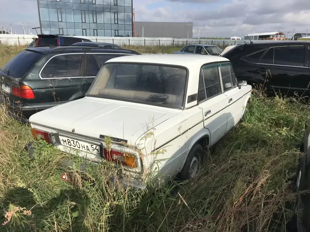 Реализация по прямому назначению:1.Автомобиль ВАЗ 2106 г/з М830НА54 , кузов № ХТА 210610У3751916, 1996 г.в (документы, ключи отсутствуют). 2. Автомобиль HYUNDAI SONATA, ГРЗ М036НХ 54 VIN: X7MEN41FP7M024151( ключи, документы отсутствуют). 3.Автомобиль ВАЗ 21093, 1996 г.в, ГРЗ Р588ОК154, VIN XTA 210930V2001291 (задняя дверь другого цвета, ключи в наличии, документы отсутствуют).4.Автомобиль ВАЗ 21093, ГРЗ 576 КС 42 , кузов № XTA210900J0247111 ,1990 г.в.(ключи, документы отсутствуют)