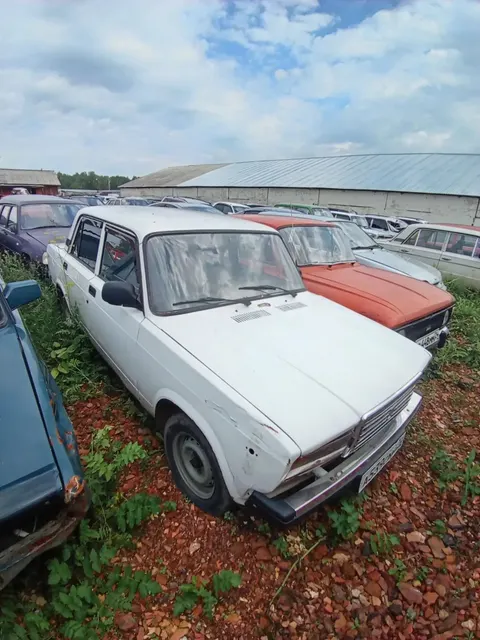 Автомобиль LADA 210740, г/н А539СМ124, 2010 г.в., VIN XTA210740A2993279, двигатель № 9666631, цвет белый комплектность и состояние  не проверялась данное  имущество обращено в доход государства, (Документы отсутствуют)Находится в Дзержинском районе