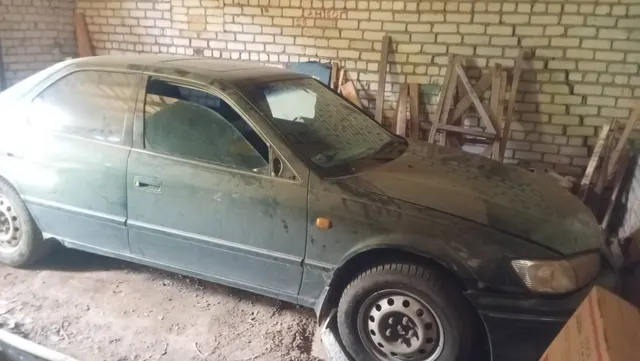 Автомобиль TOYOTA CAMRY
