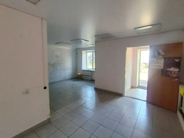Нежилое помещение,  находящееся в казне городского округа город Кумертау Республики Башкортостан, расположенное по адресу: Республика Башкортостан,  город Кумертау, ул. Логовая, д. 3, помещение 2,  с кадастровым номером  02:60:010112:890
