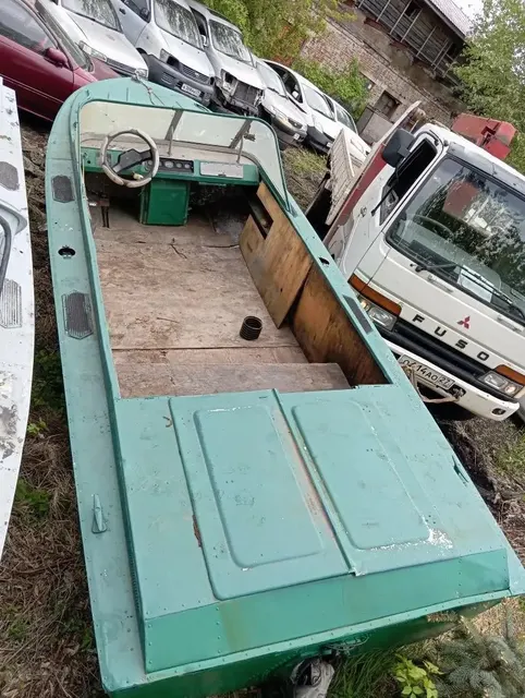 Маломерное судно Амур Д грз КР09-41RUS27 со стационарным двигателем УЗАМ3313 заводской номер 0014558