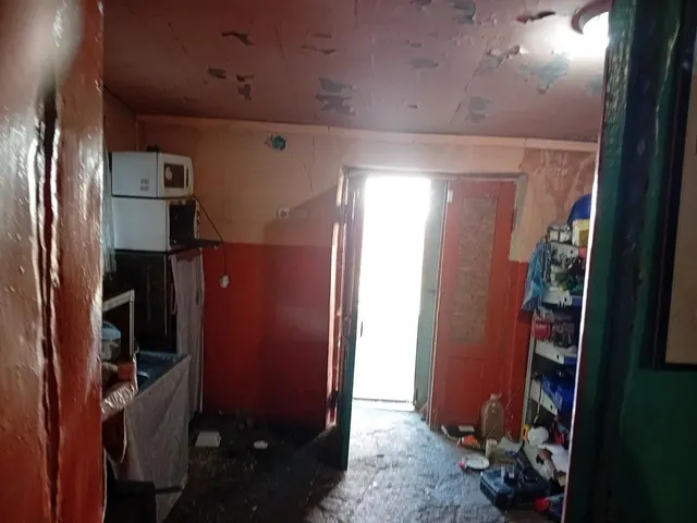 Нежилое здание площадью 97,0 кв.м, расположенное по адресу: Российская Федерация, Донецкая Народная Республика, м.о. Волновахский, пгт. Новотроицкое,  ул. Советская, д. 98, с кадастровым номером 93:05:0060101:2329