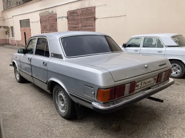 Автомобиль ГАЗ-3102