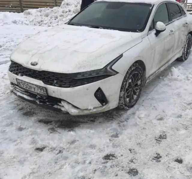 АМТС KIA K5, 2020 г.в., г/н К950РУ799, цвет белый, VIN XWEG3414BM0000433