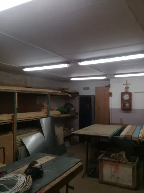 Нежилое помещение, общей площадью 151,9 кв.м.; в т.ч. основная площадь 93,1 кв.м., вспомогательная площадь 58,8 кв.м., адрес объекта: Республика Коми,  г. Сосногорск, пгт. НижнийОдес, ул. Ленина, д. 8, Н-2, пом.1-14   на 1 этаже поэтажного плана