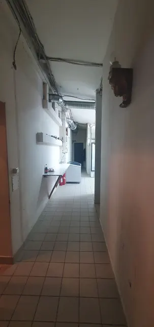 Пристроенное здание кафе
