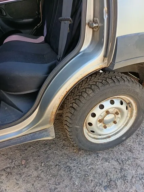 Легковой автомобиль CHEVROLET NIVA 212300-55