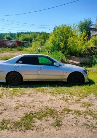 Автомобиль TOYOTA ALTEZZA, г/н Т244СР124, 2000 г.в., кузов № GXE100044204, двигатель № 6619094, цвет серый. Рабочее состояние, и комплектность автомобиля не проверялось. Находится в г. Зеленогорск, данное имущество обращено в доход государства (Документы, ключи отсутствуют). (2401/25)