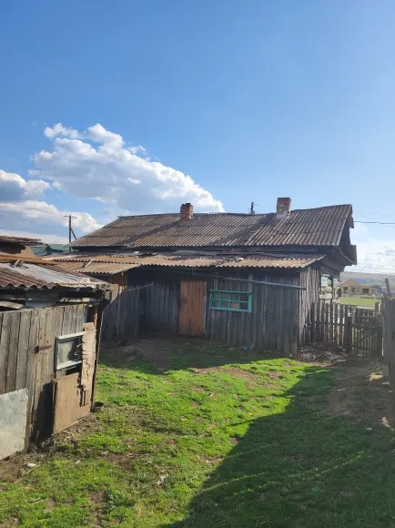 Квартира, назначение: жилое, этаж 1, площадь 39 кв.м., кадастровый номер 75:12:200114:254, по адресу: Забайкальский край, Нерчинский район, г. Нерчинск ул. Октябрьская д. 114 кв. 2