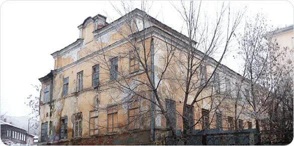 Продажа находящегося в федеральной собственности ЕНК, в состав которого входят объекты недвижимого имущества, один из которых является ОКН регионального значения, находящимся в неудовлетворительном состоянии, и объекта другого имущества с одновременным предоставлением в аренду земельного участка площадью 1 629 кв. м, по адресу: Российская Федерация, Саратовская область, г.о. город Саратов, г. Саратов, ул. Комсомольская, 20, на котором расположены такие объекты.