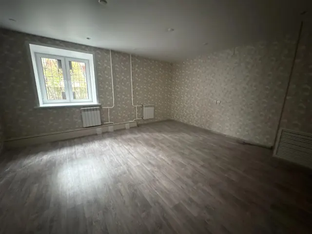 Нежилое помещение  площадью 292,9 кв.м