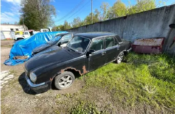 Автомобиль легковой ГАЗ-31105