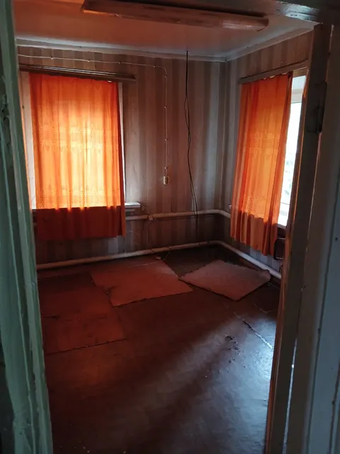 Земельный участок общей площадью 930 кв.м., кадастровый номер 18:16:047029:244, с расположенным на нем зданием Прокуратуры Малопургинского района Удмуртской Республики общей площадью 204,6 кв.м., с кадастровым номером 18:16:047029:483, по адресу: Удмуртская Республика, м.о. Малопургинский район, с. Малая Пурга, ул. Ленина, строение 4.