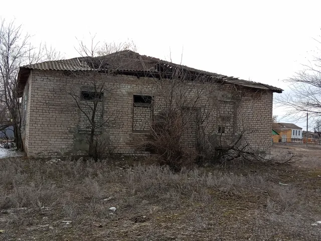 Здание бани, расположенное на земельном участке
