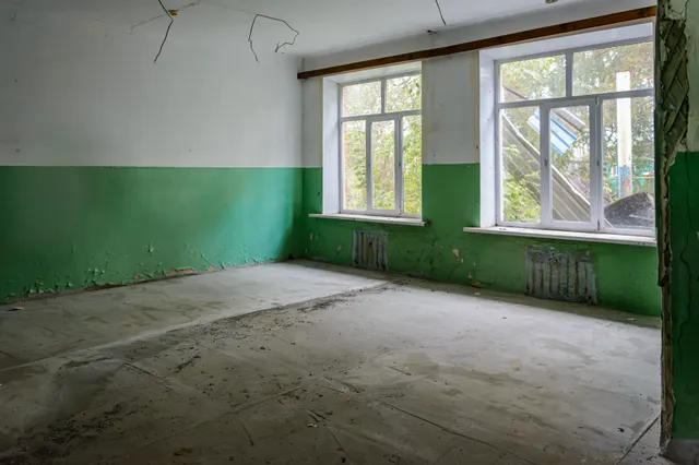 Земельный участок, площадь 13 056 +/- 40 кв.м., кад.№: 52:54:1200003:1228, адрес: Нижегородская обл., Вознесенский муниципальный р-н, р.п. Вознесенское, городок Школьный, земельный участок 1А; Здание, назначение: нежилое, площадь 2378 кв. м., кад.№: 52:54:1200003:878, по адресу: Нижегородская обл., Вознесенский р-н, р.п. Вознесенское, г-к Школьный, д.1А; Производственное помещение для установки инженерного оборудования для отопления нежилого здания с наружным газопроводом (автономная котельная)