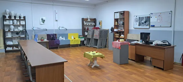 Право на заключение аренды нежилых помещений с почасовым учётом фактического использования, находящихся в оперативном управлении МБУДО "Детская школа искусств" г.Усинска (собственник - администрация муниципального округа "Усинск" Республики Коми) для проведения групповых и индивидуальных занятий в области физической культуры: помещение 56,8 кв.м. - для проведения групповых и индивидуальных занятий в области искусства