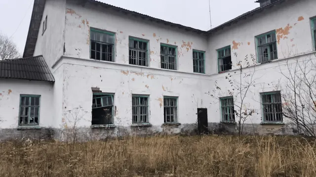Земельный участок площадью 7101 кв.м. с кадастровым номером 66:61:0226001:6 с расположенным на нем объектом недвижимого имущества – нежилым зданием общей площадью 1389 кв.м. с кадастровым номером 66:61:0226001:248, находящиеся по адресу: Свердловская область, г. Серов, ул. Восточная, д. 18.