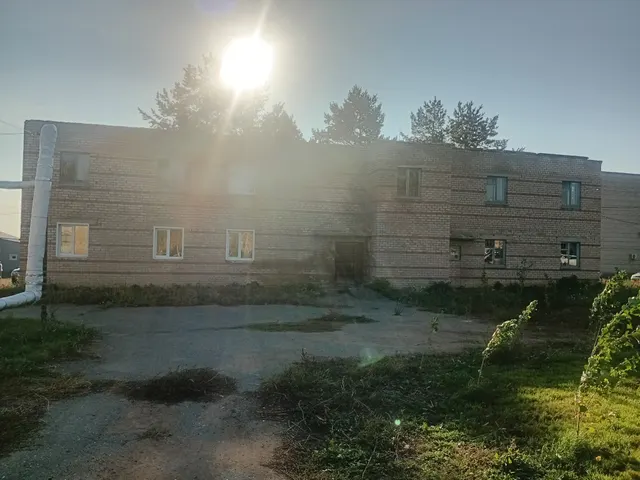 Здание лечебного корпуса (терапия), земельный участок