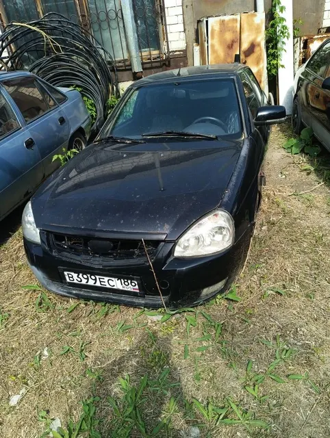 Автомобиль марки LADA PRIORA  г.р.з. В399ЕС186  VIN ХТА21703080138131, цвет графитовый металлик.ТС обременено ЗАЛОГОМ, который остается на имуществе, согласно ГК РФ (покупатель оплачивает залог самостоятельно). ТС имеет ограничения ФССП на регистрационные действия (ключи и документы отсутствуют, техническое состояние не проверялось, пробег не известен). Имущество продается в том виде, в каком оно есть, в случае продажи возврату/обмену не подлежит.