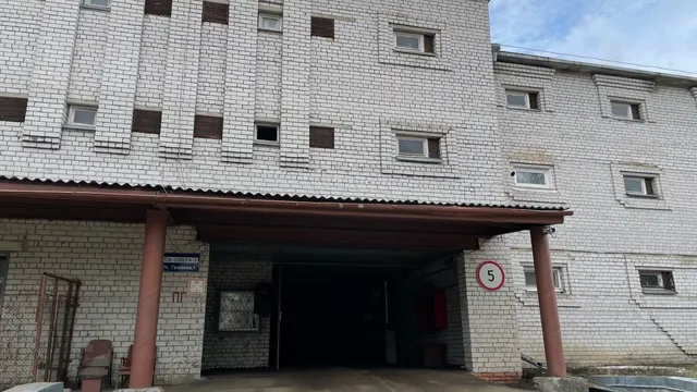 Нежилое помещение площадью 4,4 кв.м., кадастровый номер 76:23:010101:144018, наименование: кладовая, расположенное по адресу: Ярославская область, г. Ярославль, ул. Громова, д. 1, ГСК «Омега - 2», кладовая 306