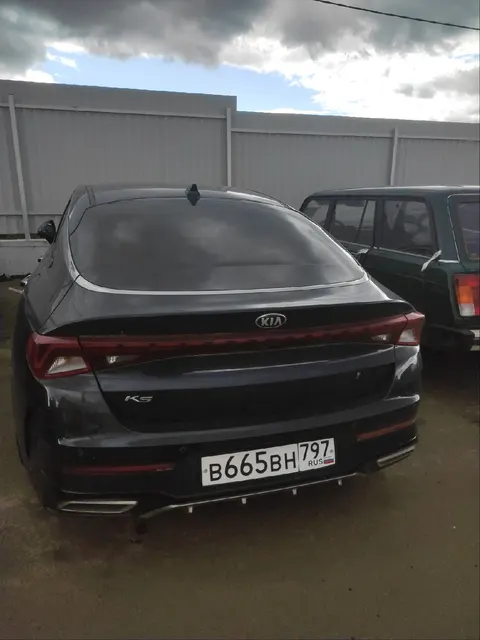 КIА К5, 2020 года выпуска, идентификационный номер (VIN): XWEG3414BM0003509, № кузова (прицепа): XWEG3414BM0003509, шасси (рамы): отсутствует, мощность двигателя: 149,6 л.с., 110 кВт, объем двигателя: 1999 куб.см, цвет: синий, гос. номер В665ВН797