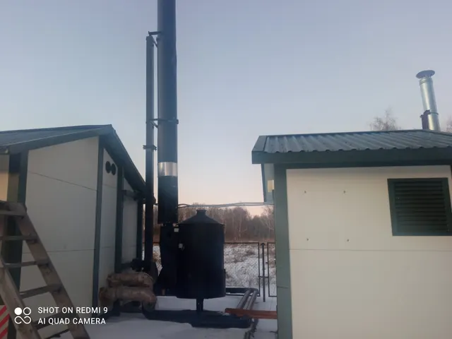 Сооружение - модульный блок (в составе: блочный корпус - 1шт, топливный склад — 1 шт, котел - 1 шт, циклон и дымосос - 1 шт, сборная дымовая труба — 1 шт, система автоматики — 1 шт, трубопроводы — 1 комплект, арматура 1 комплект, манометр с трех кодовым краном — 2 комплекта), 2016 год завершения строительства