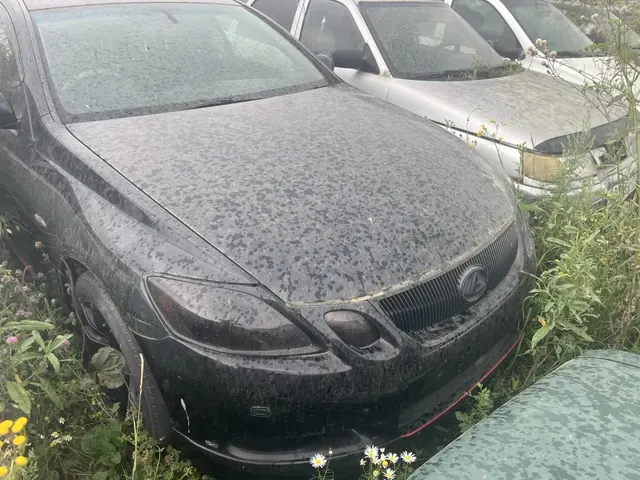 Автомобиль LEXUS GS 350, 2005 года выпуска, номер кузова GRS191-0004479 и коробка переключения передач (заводской номер H5Y23 1139) с ключами и документами