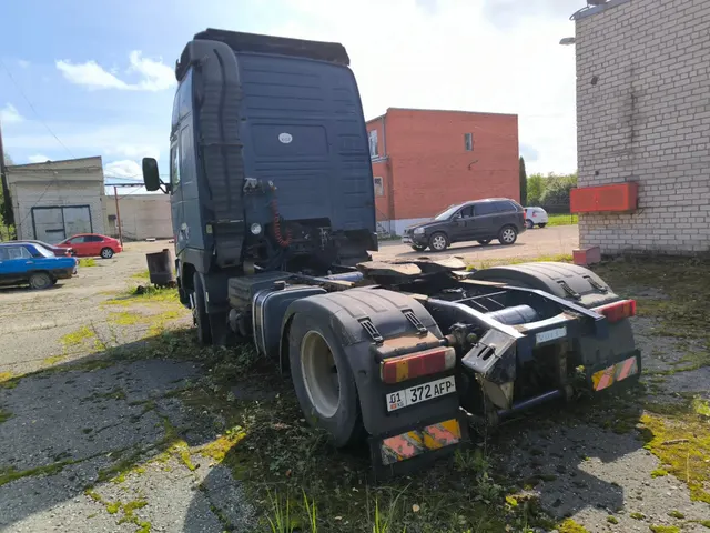 Годные остатки: транспортное средство марки "VOLVO FH 12", 1998 года выпуска, VIN:YV2F4B2C3WC757103, г.р.з. 01kG372 AFP
