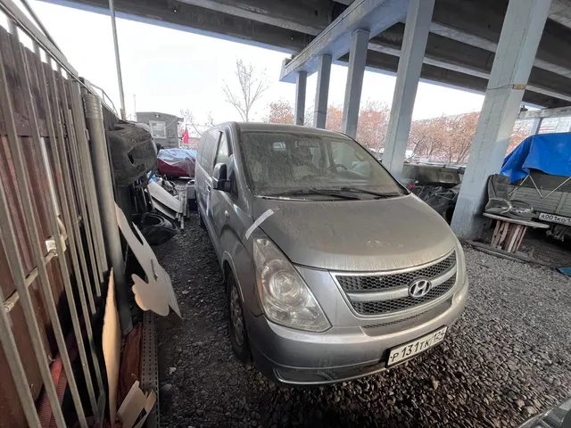 Легковой автомобиль HYUNDAI Grand Starex, 2011г.в., г/н P131TK124, VIN KMJWA37JBBU325018, номер кузова KMJWA37JBBU325018, номер двигателя F765306, цвет серый. Начальная цена продажи 1 127 950 руб. Задаток 169220 руб.