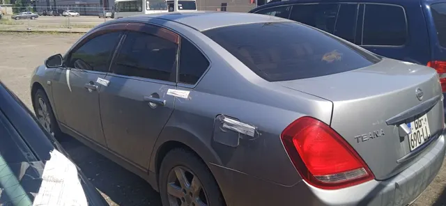 Автомобиль NISSAN TEANA, 2003 года выпуска, г/н в Грузии GG690LL, VIN: J31-003792.