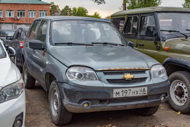Автомобиль легковой, марка, модель ТС: CHEVROLET NIVA, 212300-55; 2013 года выпуска, идентификационный номер (VIN): X9L212300D0492193; модель и номер двигателя – 2123, 0516843, цвет кузова – темно-серый металлик по адресу: Липецкая обл., г. Липецк, ул. 9 Мая, д.20а