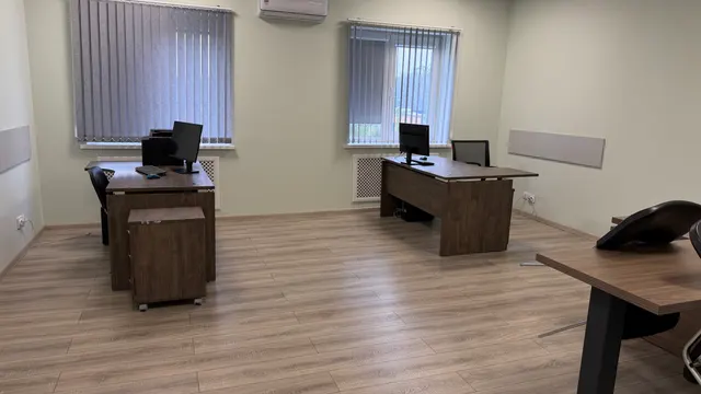 Часть нежилого помещения с кадастровым номером: 15:09:0030802:1810, общей площадью 1648,1 кв. м., а именно кабинет № 303 площадью 31,5 кв. м., расположенный на третьем этаже здания, находящегося по адресу: Республика Северная Осетия - Алания, г. Владикавказ, проспект Доватора, д 12.