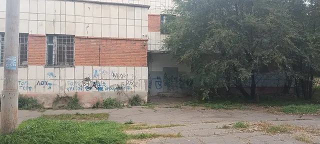 Функциональное нежилое помещение № 1004, площадью 225,3 кв.м, кадастровый номер 27:22:0030304:65,  расположенное по адресу: Хабаровский край, г. Комсомольск-на-Амуре, ул. Вокзальная, 17 корп. 2