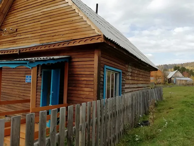 - отдельно стоящее здание фельдшерско-акушерского пункта общей площадью 39,5 кв. м, кадастровый номер 42:12:0112004:256, расположенное по адресу: Кемеровская область — Кузбасс, Таштагольский муниципальный округ, с.п. Кызыл-Шорское, п. Чулеш,                    ул. Кузнечная, д. 7а. - земельный участок общей площадью 176 кв. м, кадастровый номер 42:12:0112004:265, расположенный по адресу: Кемеровская область – Кузбасс, Таштагольский муниципальный округ, с.п. Кызыл-Шорское, п. Чулеш, ул. Кузнечн