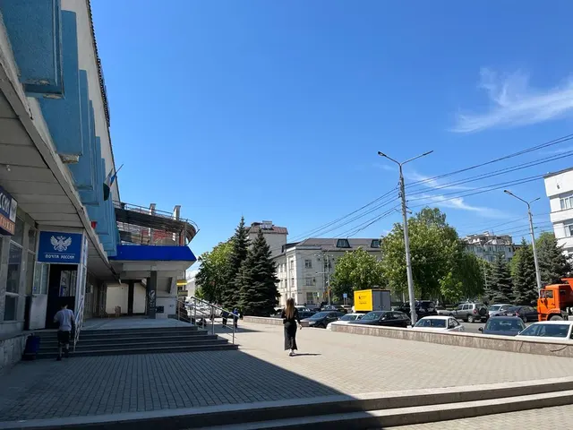 Объект аренды, площадь 378,3 кв. м., номера на поэтажном плане: 5 -го этажа                1,3-15,17-27,  адрес (местонахождение) объекта: 360051, Кабардино-Балкарская Респ, Нальчик г, Шогенцукова пр-кт, дом № 14
