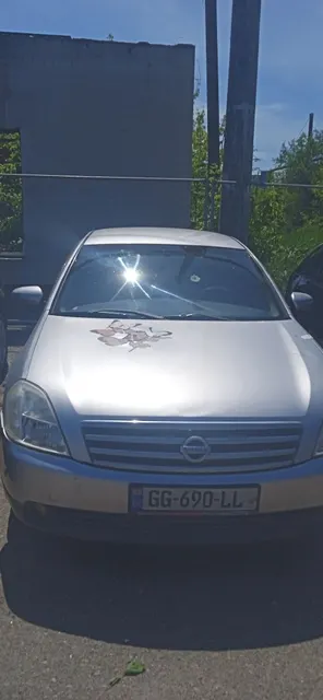 Автомобиль NISSAN TEANA, 2003 года выпуска, г/н в Грузии GG690LL, VIN: J31-003792.