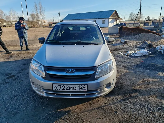 Легковой автомобиль комби (хэтчбек) LADA 219110 LADA GRANTA, 2016г.в., г/н X722MO124, VIN XТА219110НY237023, номер кузова XТА219110НY237023, номер двигателя 6521410, цвет серебристый.  Начальная цена продажи 248 000 руб. Задаток 37250 руб.