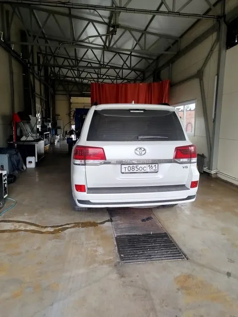 Легковой автомобиль Toyota Land Cruiser 200, 2020 г.в., г/н Т085ОС161, VIN JTMCV02J204308073, белого цвета, на ходу, должник ООО СМР-1 (ИНН 6155069599), (Поручение ТУ Росимущества в РО от 27.08.2026 № 61-1402-У). Адрес (местоположение): Ростовская область, г. Шахты, ул. Советская, 187/189.
