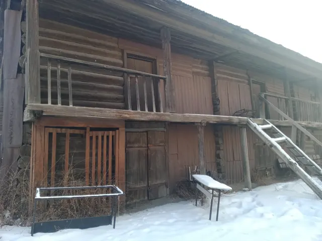 Амбар Пл. 297.6 кв. м. Местоположение: Забайкальский край, р-н. Нерчинский, г. Нерчинск, ул. Советская, д. 57 Кадастровый номер 75:12:200154:66