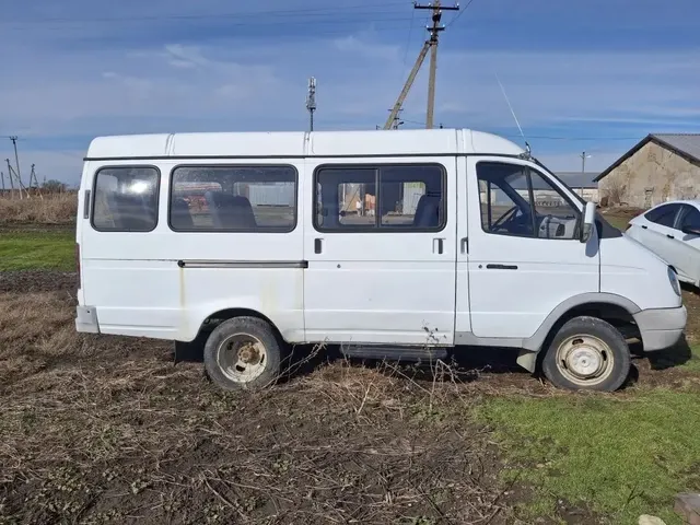 ГАЗ 32213, государственный номер  Н831ВА123, VIN X9632213070586593, тип ТС – автобус прочее, категория ТС – D/М2,                       кузов №  – 32210070362392, 2007 года выпуска, шасси - отсутствует,                      цвет - белый,  мощность двигателя – 103/140 л.с., рабочий объем двигателя — 2464 куб.см., тип двигателя – бензиновый на бензине,  ТС – ООО «Автомобильный завод газ (Россия)»