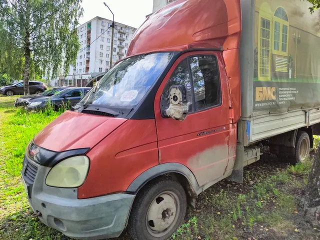 Грузовой автомобиль марки Газель 2834DE, г/н В302НР43, VIN: XU42834DEB0000669, 2011 г.в., кабина оранжевого цвета, кузов серый, обтянут тентом